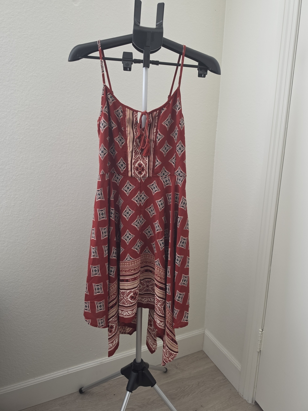 Xhilaration Boho Paisley Maxi Dress M Red Medallion Smocked Back Tassel